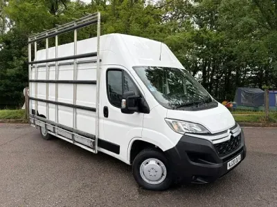 Used Citroën Relay 140 HP (102 kW) 2020 White Van