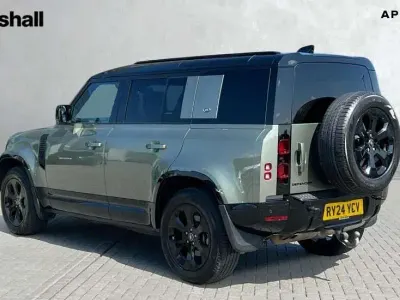 Usado Land Rover Defender HSE Dynamic 300 HP (220 kW) 2024 Verde SUV