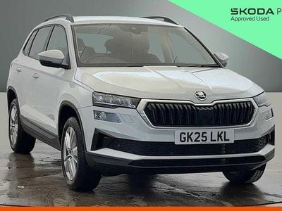 Moon white metallic Used 2025 Skoda Karoq SE SUV | £20,881 (Good price)