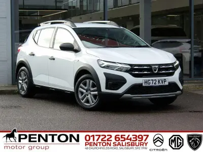 Used Dacia Sandero Essentiel 100 HP (73 kW) 2022 White Hatchback