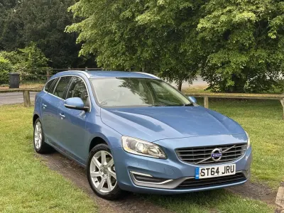 Usado Volvo V60 SE Lux 2014 Azul Carrinha