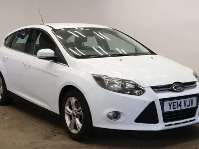 Used Ford Focus Zetec 2014 White Hatchback