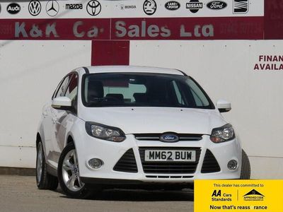 Used Ford Focus Zetec 125 HP (91 kW) 2013 White Hatchback
