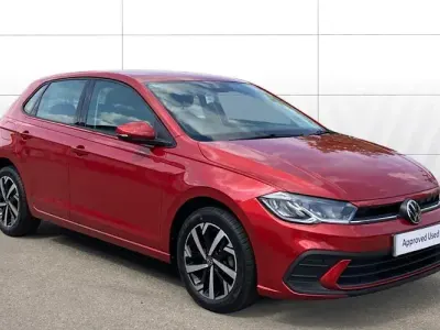 Used VW Polo Life 95 HP (69 kW) 2022 Red Hatchback