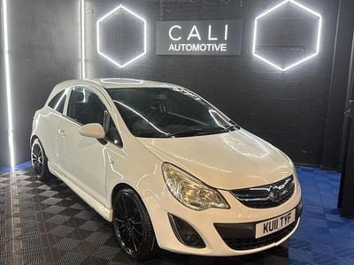 Used Vauxhall Corsa 85 HP (62 kW) 2011 White Hatchback