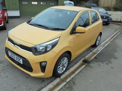 Used Kia Picanto 66 HP (48 kW) 2023 Yellow Hatchback
