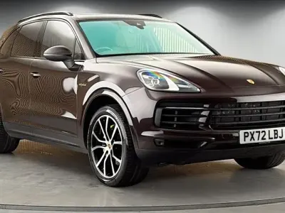 Used Porsche Cayenne Platinum Edition 462 HP (339 kW) 2022 Black SUV