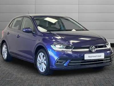 Używany VW Polo Style 95 KM (69 kW) 2022 Purpurowy Hatchback