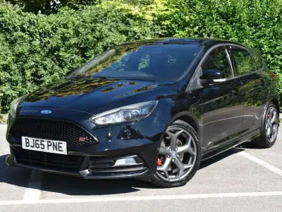Used Ford Focus ST 185 HP (136 kW) 2015 Black Hatchback