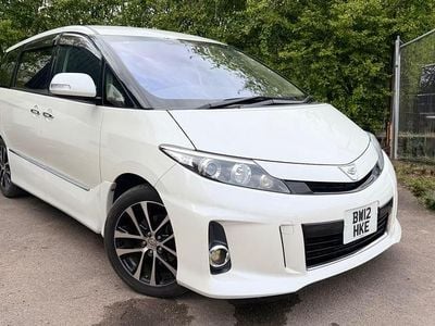 Begagnad Toyota Estima 2012 Vit Minibuss
