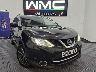 Black Used 2016 Nissan Qashqai Tekna SUV | £8,995 (Fair price)
