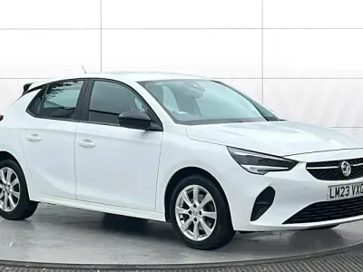 Used Vauxhall Corsa Design Edition 101 HP (74 kW) 2023 White Hatchback