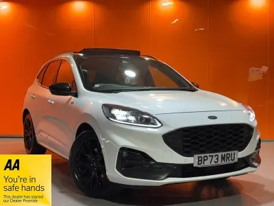Usado Ford Kuga S 190 HP (139 kW) 2024 Branco SUV