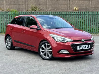Used Hyundai i20 Premium SE 84 HP (61 kW) 2015 Red Hatchback