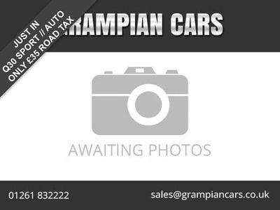 Used Infiniti Q30 Sport Tech 170 HP (125 kW) 2017 White Hatchback