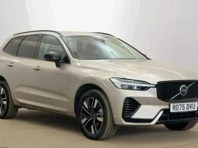Used Volvo XC60 Plus 345 HP (253 kW) 2025 Gold SUV
