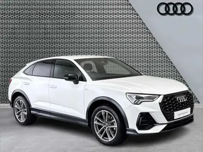 Używany Audi Q3 Black Edition 150 KM (110 kW) 2022 Biały SUV