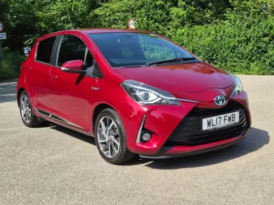 Used Toyota Yaris 2017 Red Hatchback