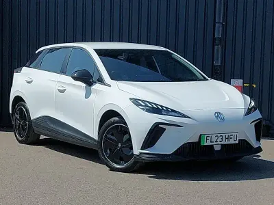 Used MG MG4 EV SE 125 kW (170 HP) 2023 White Hatchback