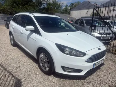 Used Ford Focus Zetec 120 HP (88 kW) 2017 White Estate
