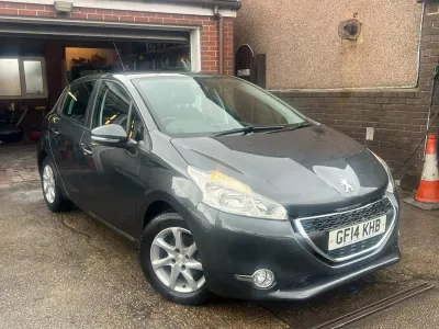 Gebraucht Peugeot 208 Active 68 PS (50 kW) 2014 Grau Kleinwagen