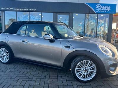 Used 2017 Mini Cooper Hatchback | £12,950 (Fair price)