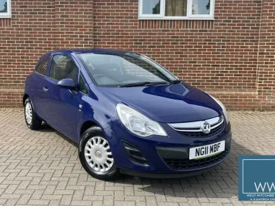 Second-hand Vauxhall Corsa S 65 CP (47 kW) 2011 Albastru Hatchback