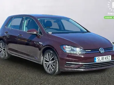 Używany VW Golf VII SE 131 KM (96 kW) 2018 Czarny Hatchback