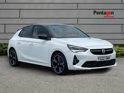 Used Vauxhall Corsa Edition 99 HP (72 kW) 2022 White Hatchback