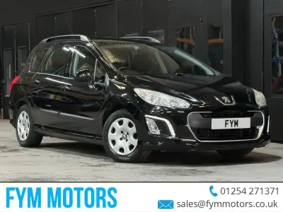 Usado Peugeot 308 Access 2014 Negro Familiar