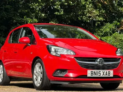 Used Vauxhall Corsa Excite 90 HP (66 kW) 2015 Red Hatchback