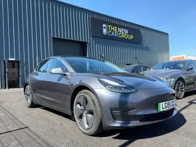 Używany Tesla Model 3 Standard Range 239 kW (325 KM) 2019 Szary Sedan/Limuzyna