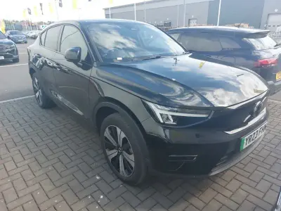 Usado Volvo C40 Core 169 kW (231 HP) 2023 Preto SUV