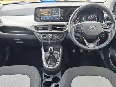 Used Hyundai i10 Premium 67 HP (49 kW) 2020 White Hatchback