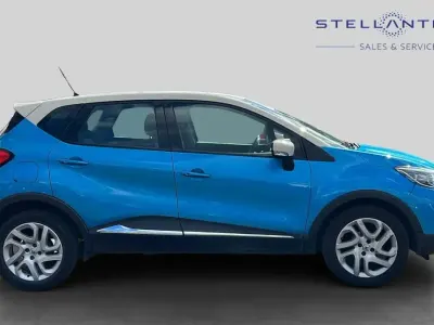 Used Renault Captur Dynamique 89 HP (65 kW) 2017 Blue SUV
