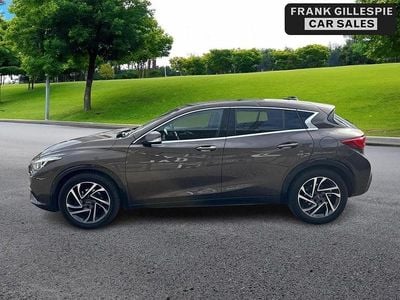 Used Infiniti Q30 Premium 109 HP (80 kW) 2017 Bronze Hatchback