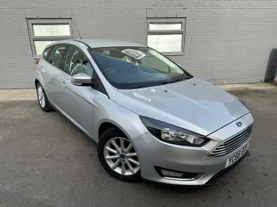 Begagnad Ford Focus Titanium 120 HK (88 kW) 2016 Silver Halvkombi