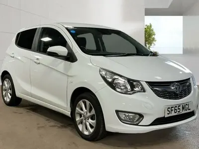Used Vauxhall Viva 75 HP (55 kW) 2016 White Hatchback