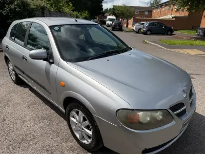 Used Nissan Almera SE 2005 Silver Hatchback