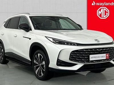 White Used 2025 MG HS SE SUV | £24,190 (Fair price)