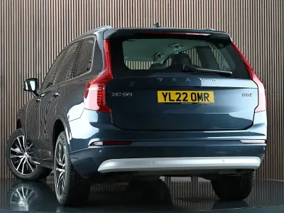 Used Volvo XC90 Momentum 235 HP (172 kW) 2022 Blue SUV