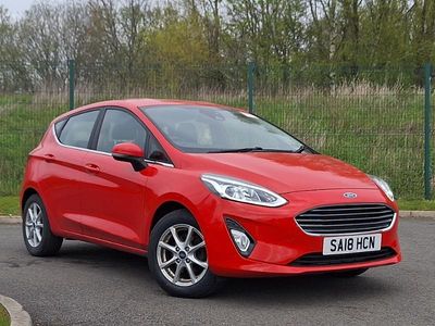 Usado Ford Fiesta Zetec 85 HP (62 kW) 2018 Vermelho Citadino