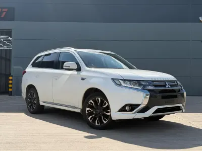 Used Mitsubishi Outlander P-HEV