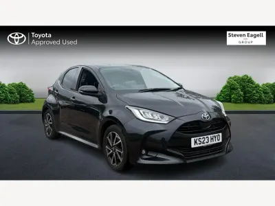 Used Toyota Yaris Design 116 HP (85 kW) 2023 Black Hatchback