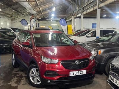 Used Vauxhall Grandland X S 130 HP (95 kW) 2019 Red SUV