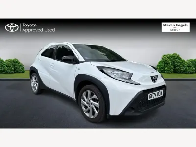 Used Toyota Aygo X PURE 70 HP (51 kW) 2024 White SUV