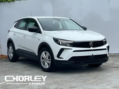 Used Vauxhall Grandland X Design Edition 130 HP (95 kW) 2023 White SUV