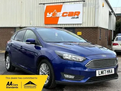 Używany Ford Focus Zetec 120 KM (88 kW) 2017 Niebieski Hatchback