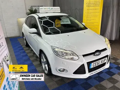 Begagnad Ford Focus Titanium X 2011 Vit Halvkombi