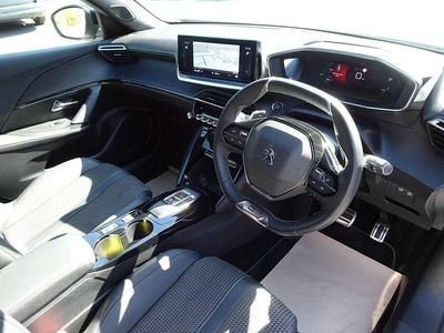 Begagnad Peugeot 2008 GT 2023 Vit SUV